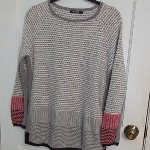 Nic + Zoe Sz L Women's Long Sleeve Sweater with Gray and Red Accents